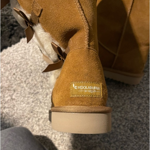 Knee high Ugg boots - Picture 1 of 5